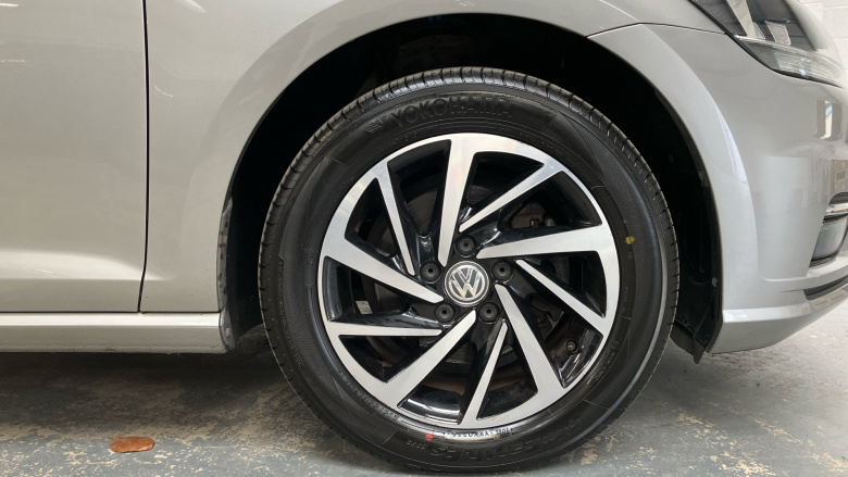 Volkswagen Golf 1.5 TSI EVO 150 Match 5dr DSG Petrol Hatchback